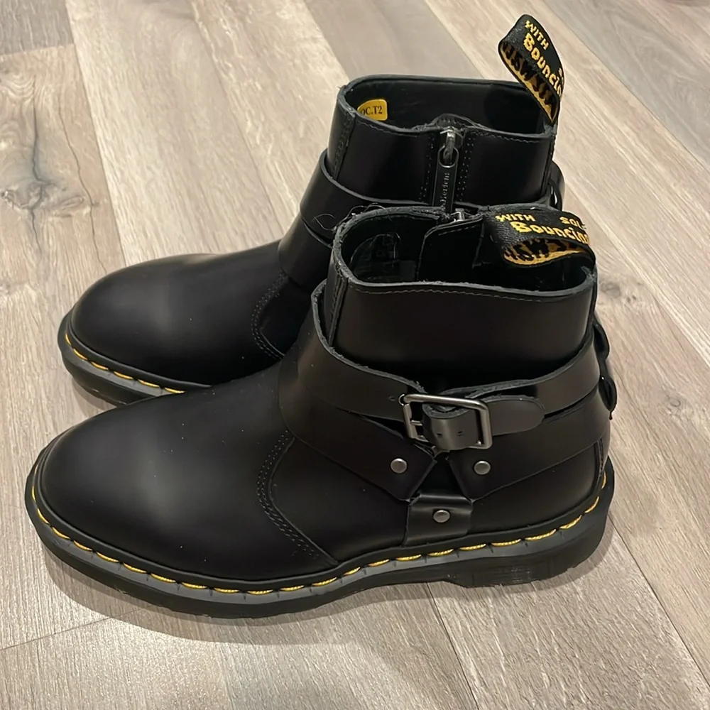 DR. MARTENS JAIMES LEATHER HARNESS CHELSEA BOOTS - Picture 9 of 15